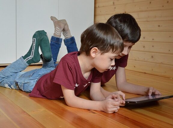 tableta pentru copil sau pentru bunici